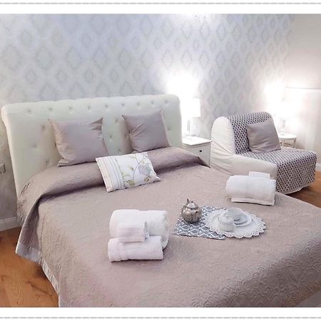 Casa De Rose Apartment โรม ภายนอก รูปภาพ